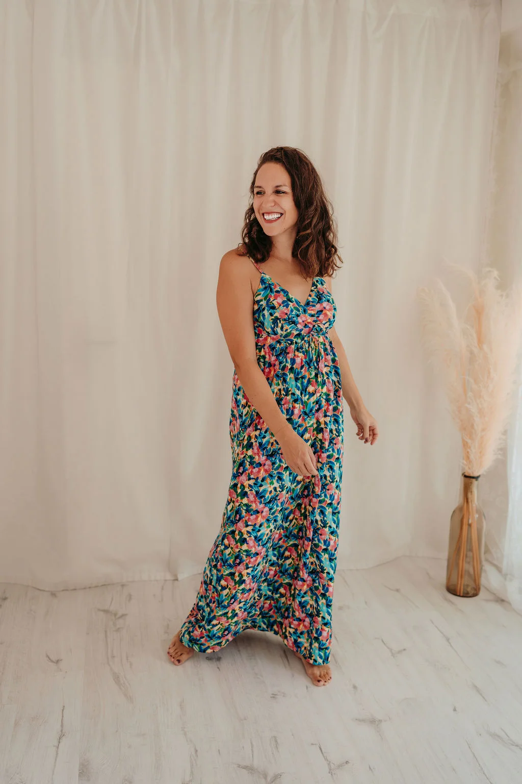 Esti im Blumenkleid